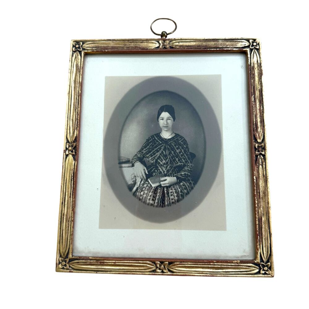 Mohr Art Co Gilt Wood Frame Antique Crayon Portrait Photo Woman Book Toledo